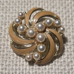 Elegant Gold and Pearl Swirl Brooch